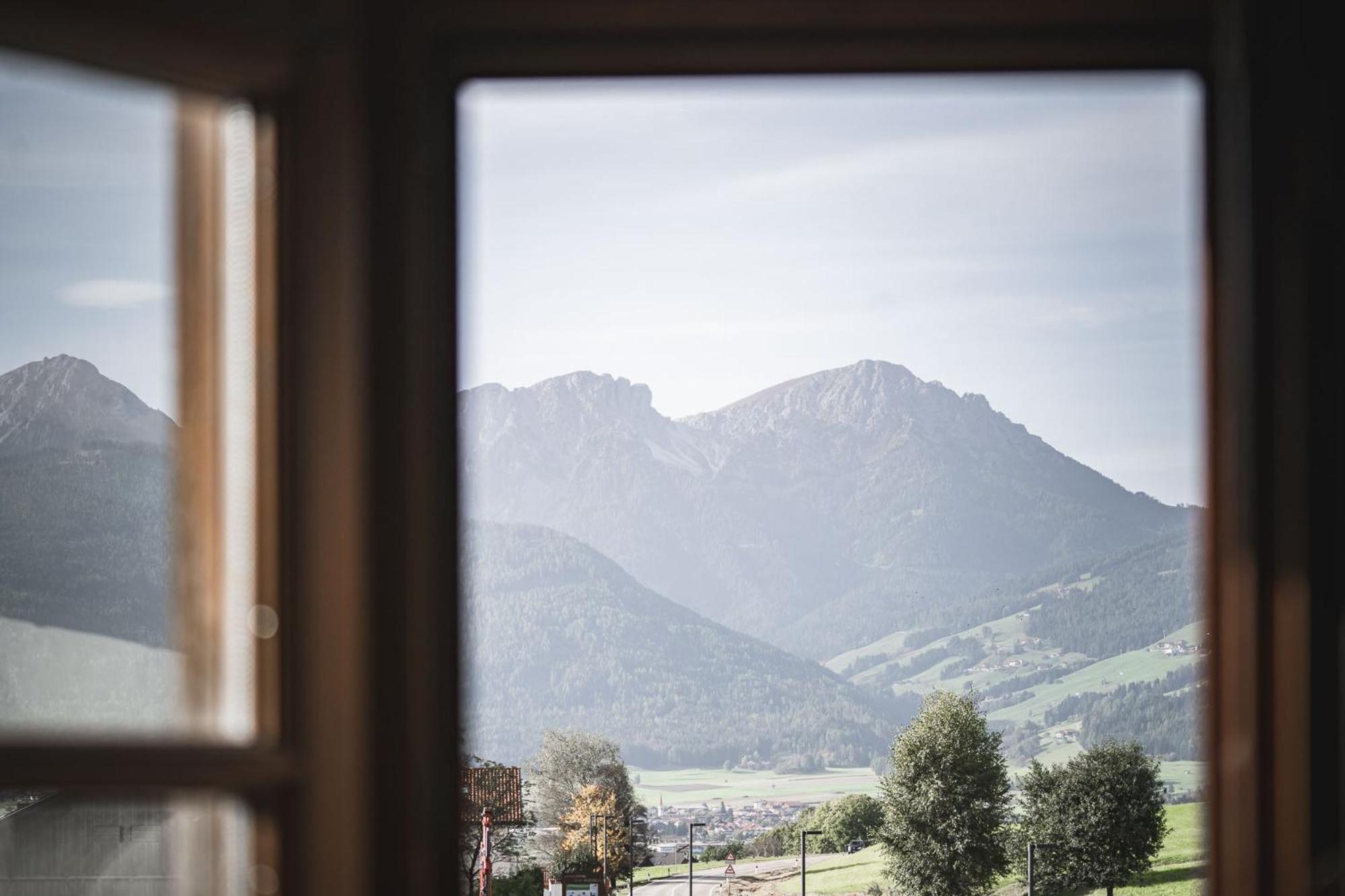 Ansitz Heufler Hotel Rasun di Sopra Exterior foto